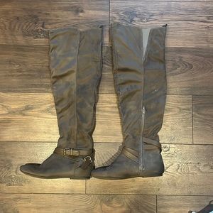 Size 9 brown tall boots